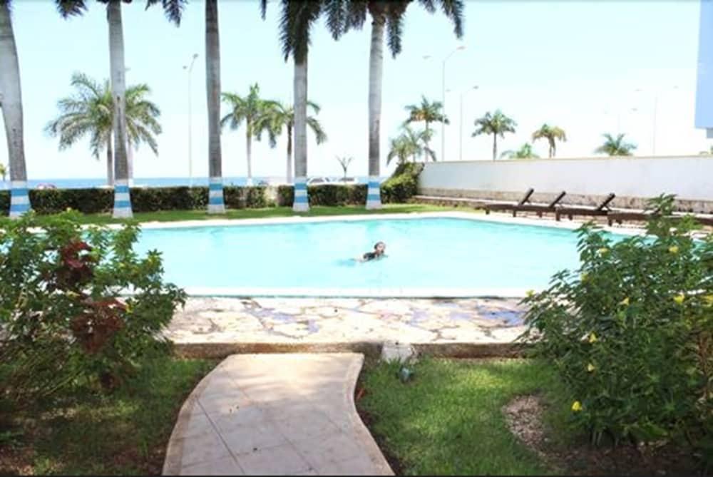 Hotel Baluartes Campeche Exterior foto
