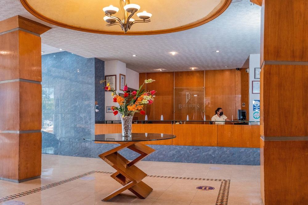 Hotel Baluartes Campeche Exterior foto