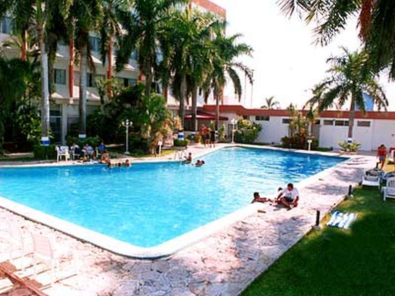 Hotel Baluartes Campeche Exterior foto
