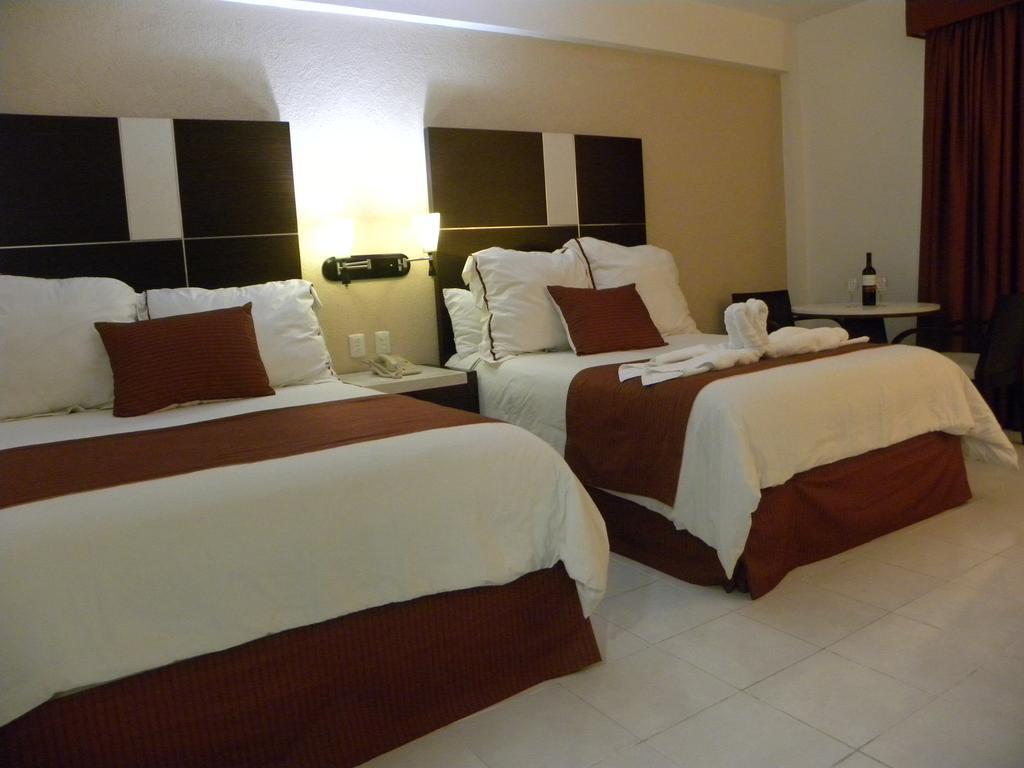 Hotel Baluartes Campeche Exterior foto