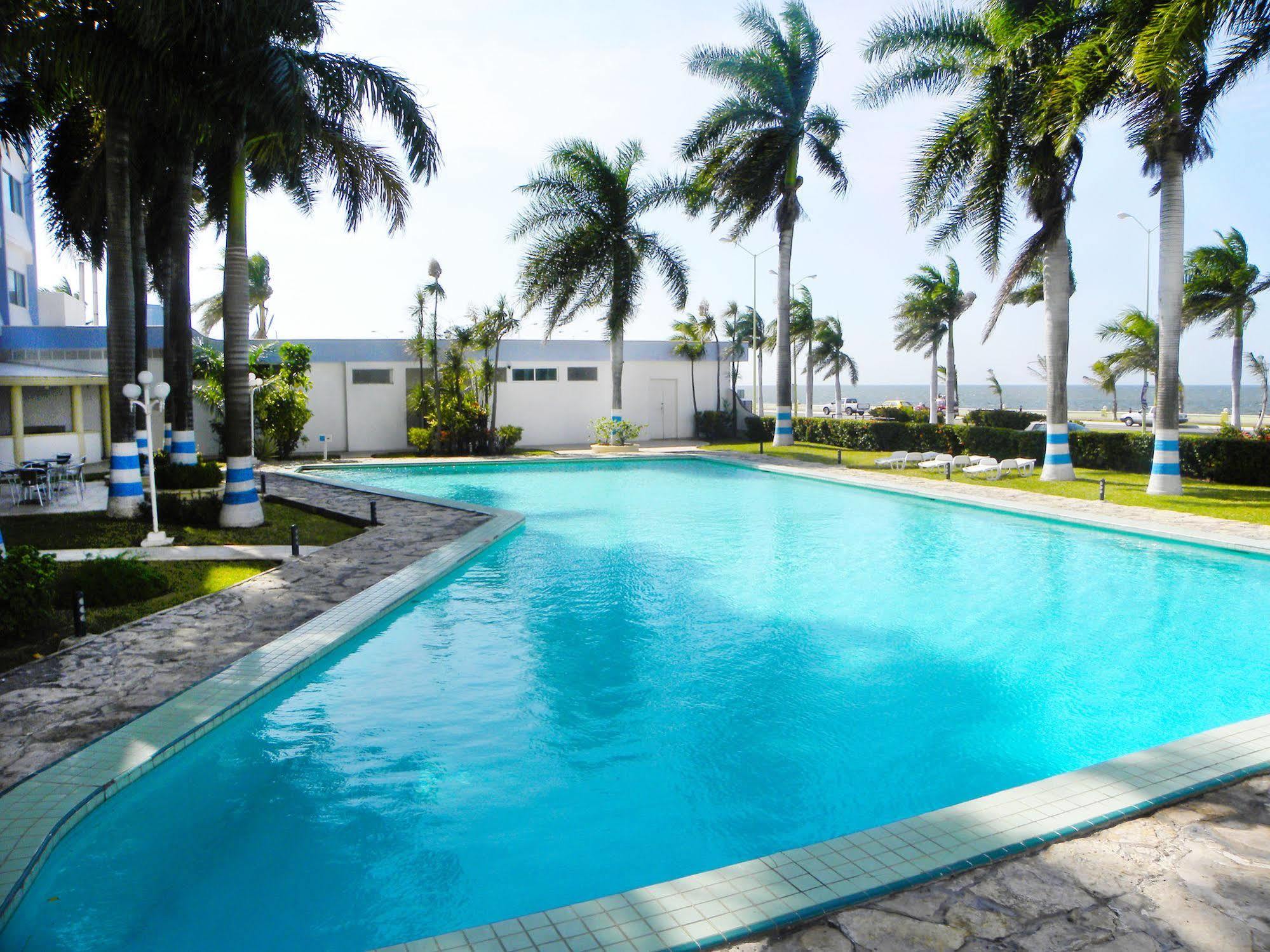 Hotel Baluartes Campeche Exterior foto