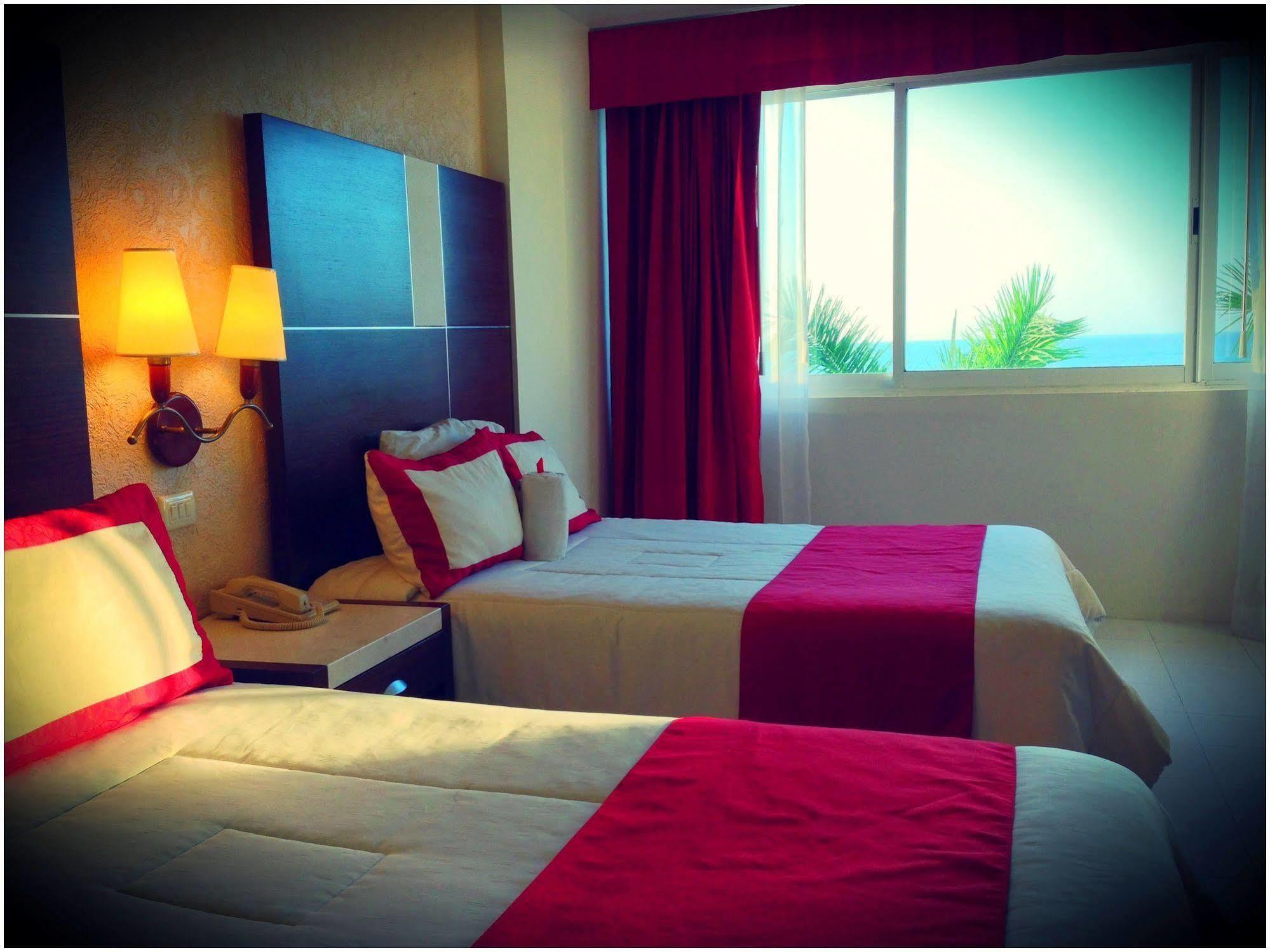 Hotel Baluartes Campeche Exterior foto